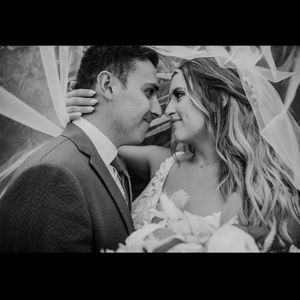 Beautiful Tulle Wedding Veil (Chapel length with blusher)